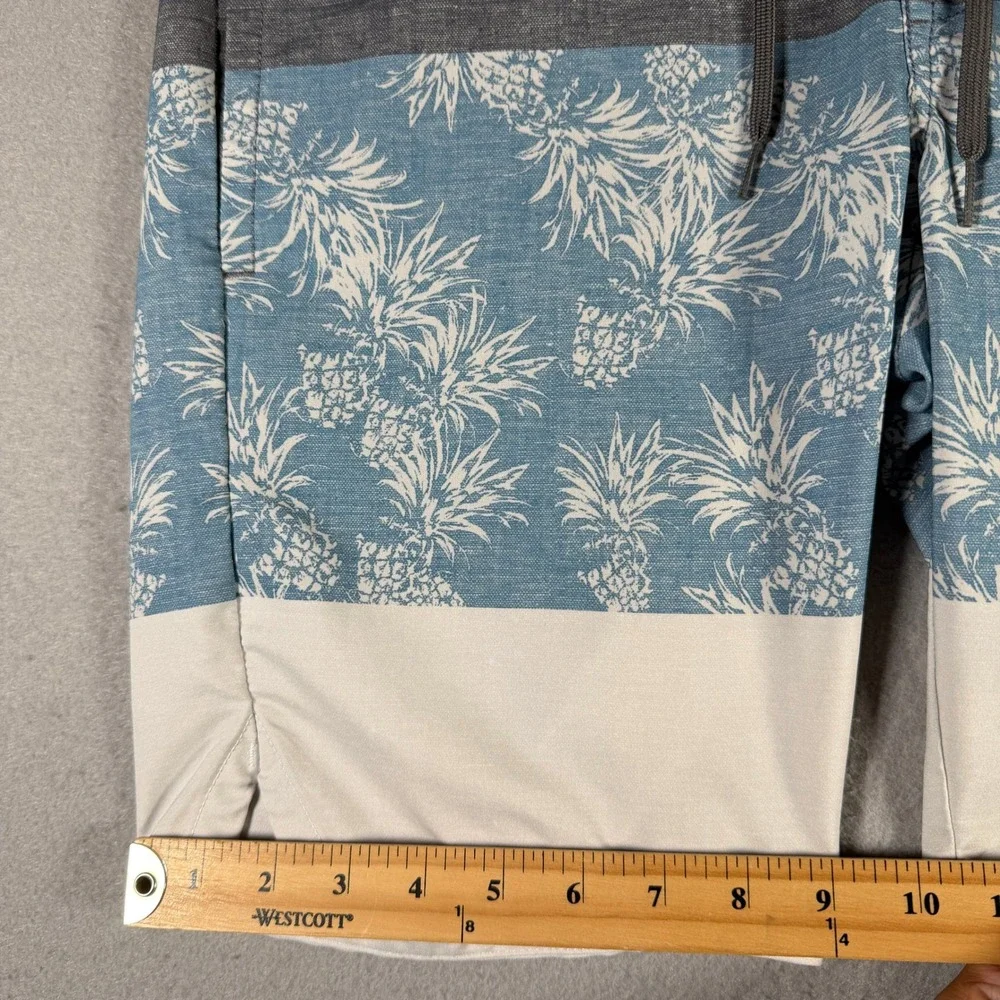 TravisMathew Mens Pineapple Board Shorts Grey Blue White Size 32 9in Inseam